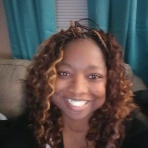 Meet your Posher, Kendra